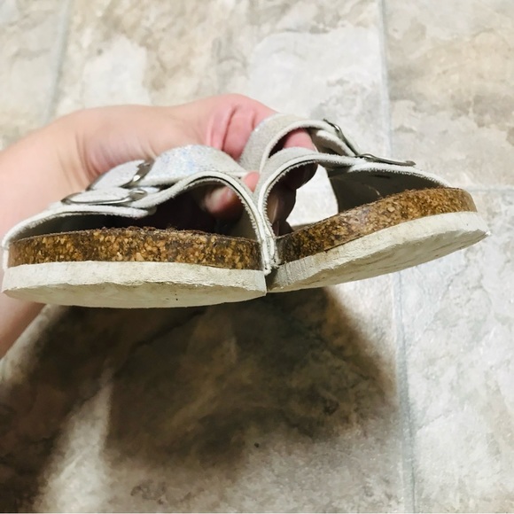 Ocean + Coast silver slip on sandals size 1 - Picture 3 of 7